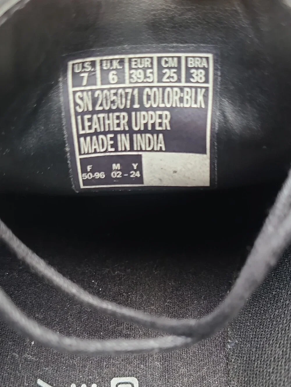 Skechers For Man Size 7 Used Color Black